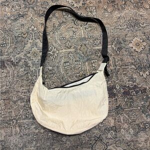 BAGGU Bag “cream” color lightly used size Medium